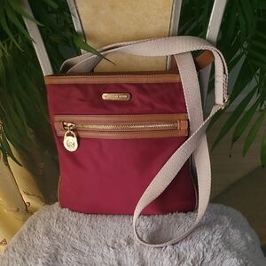 Michael Kors Kempton Clearet Crossbody Bag ❤️